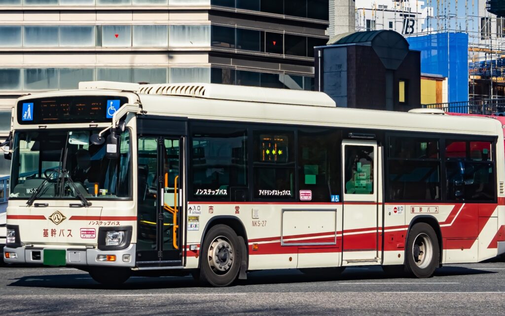 基幹バスの車体の外観